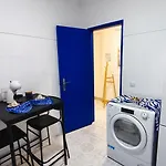 The Whale House Apartment