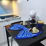 The Whale House Apartment *