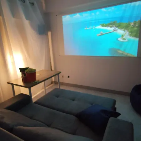 The Whale House Apartment