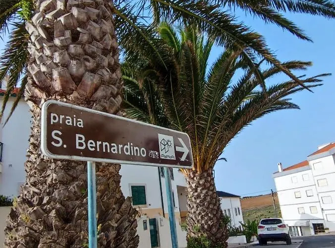 アパート The Whale House *